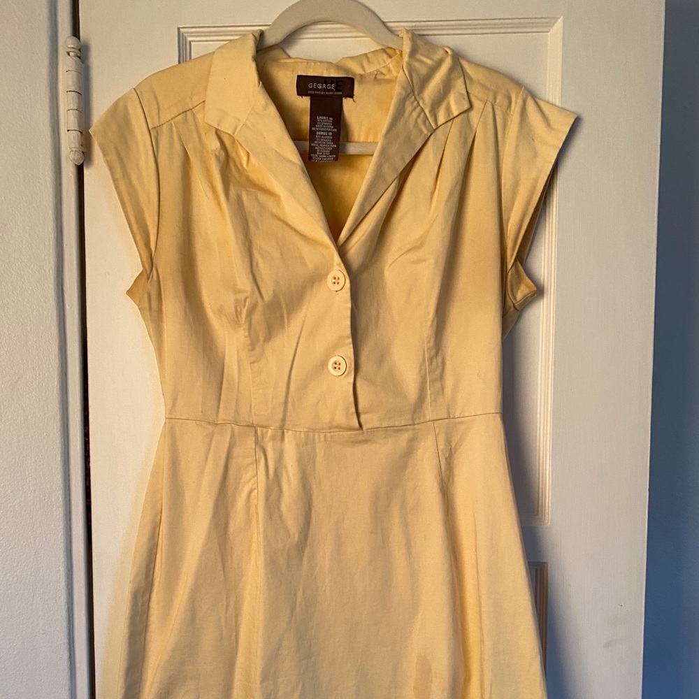 Retro yellow dress
